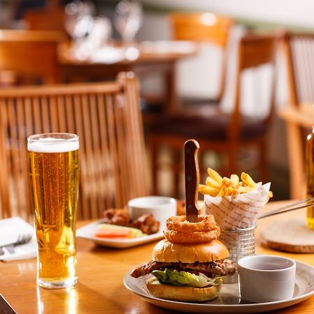 Cranford Ibis Budget London Heathrow Central מראה חיצוני תמונה