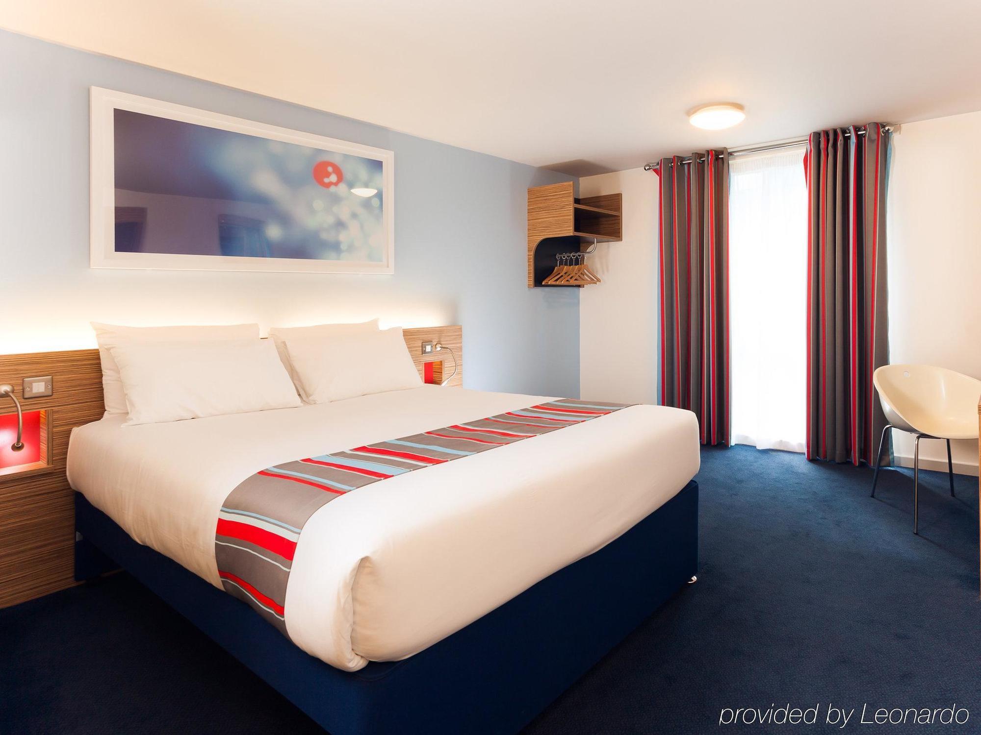 Cranford Ibis Budget London Heathrow Central מראה חיצוני תמונה